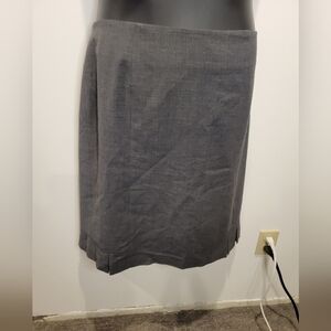 Talbots size 14w wool blend grey skirt with pleats